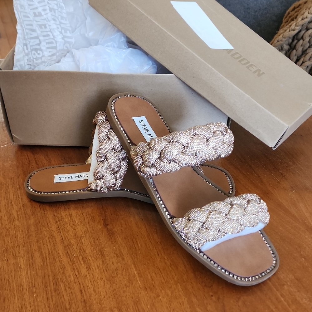 NEW IN BOX! Steve Madden Metallic Braided Women's Sandals